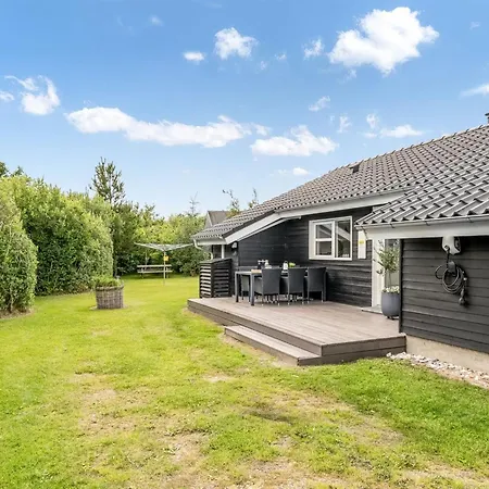 Lissi - 3-5km From The Sea By Interhome Brovst